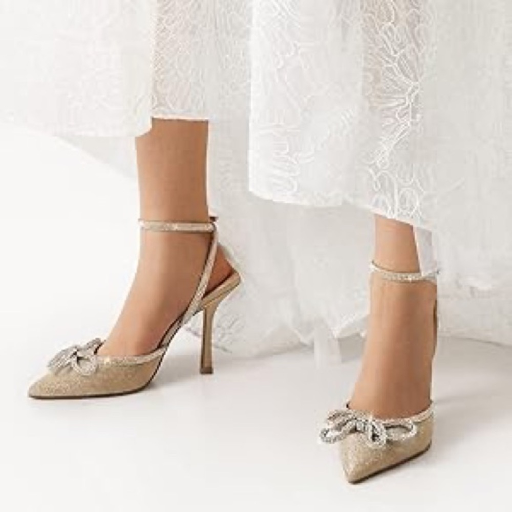 DREAM PAIRS GOLD GLITTER HEELS WITH CRYSTAL BOW SIZE 8.5 - Picture 3 of 16
